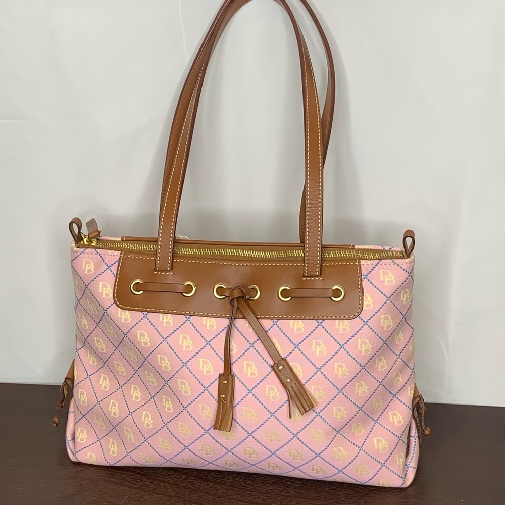 Dooney & Bourke Shoulder bag